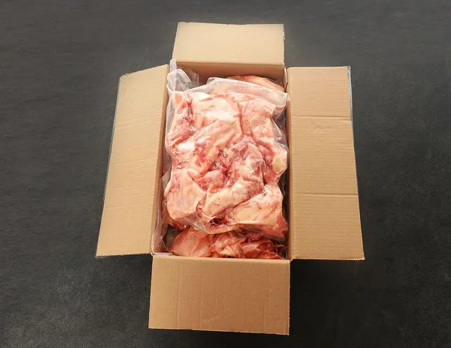 Intipa Hühnerrücken ganz Frostfleisch 10 kg Karton