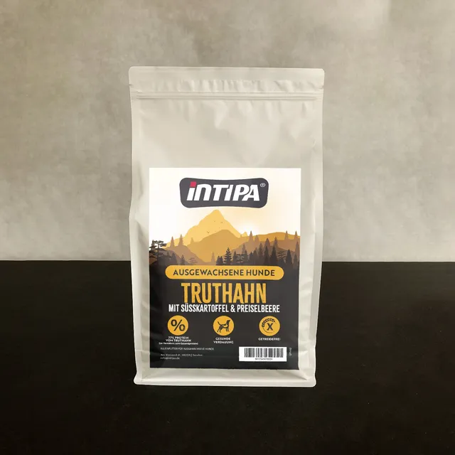 intipa DOG Truthahn mit Süßkartoffel und Brombeeren 2 kg