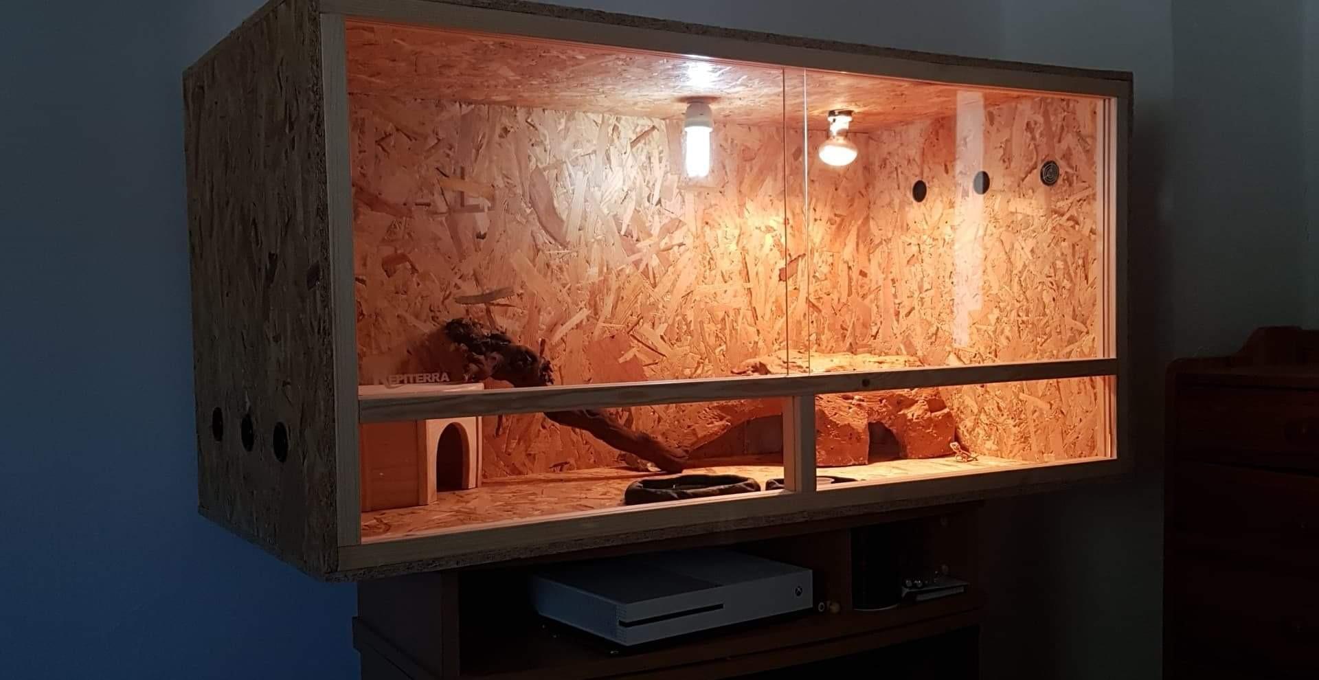 Repiterra Holzterrarium 120x60x60 cm OSB belüftet