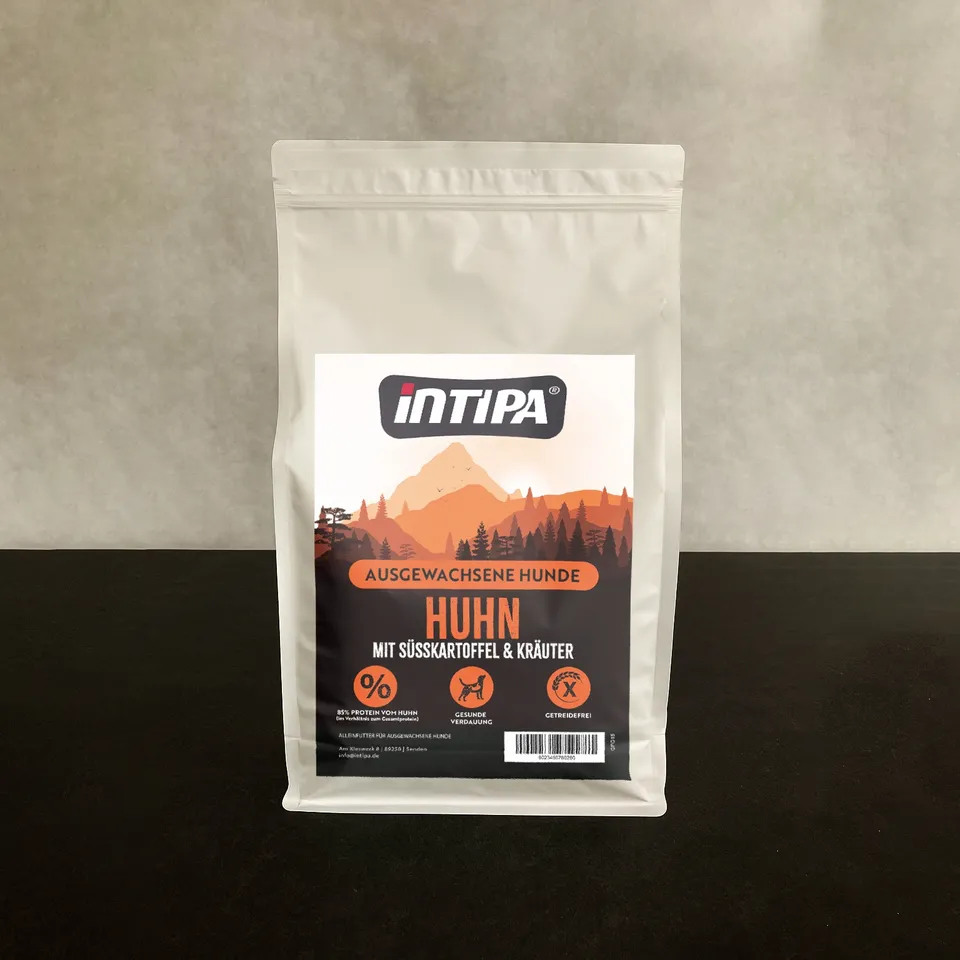 intipa DOG Huhn Süßkartoffel Kräuter Hundefutter 2 kg